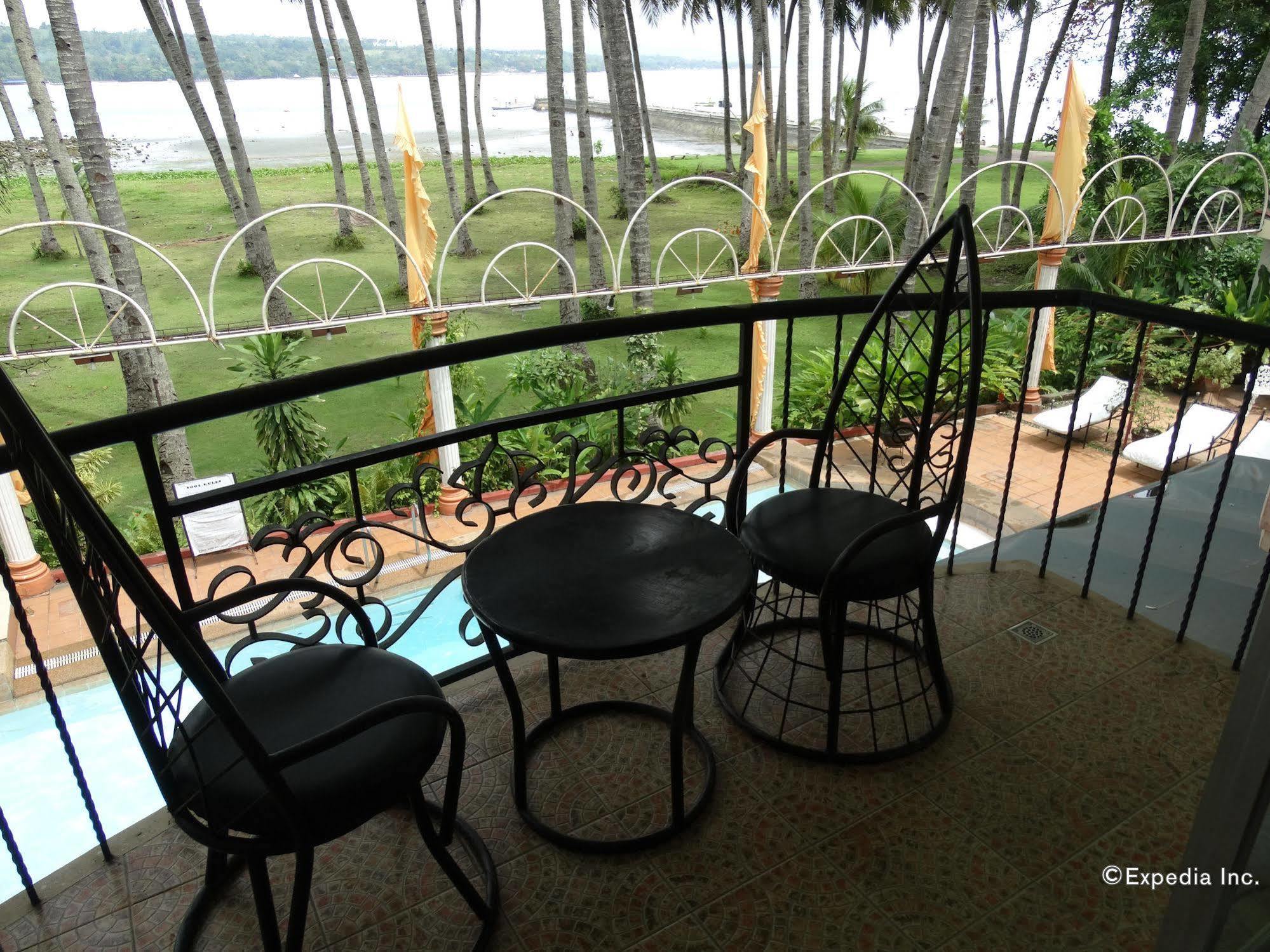 Chateau Del Mar Davao City Extérieur photo