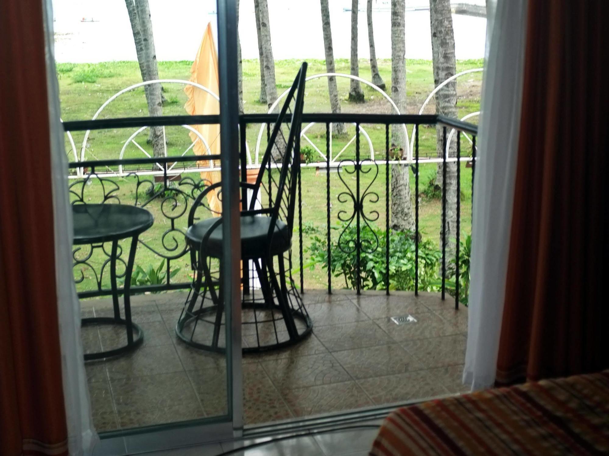 Chateau Del Mar Davao City Extérieur photo