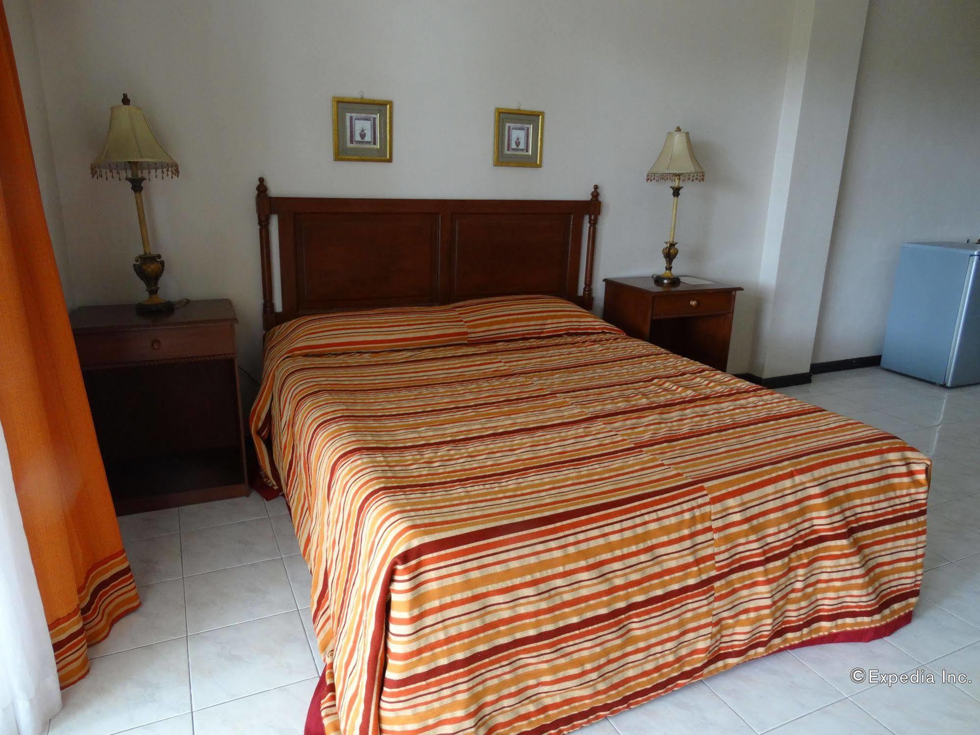 Chateau Del Mar Davao City Extérieur photo
