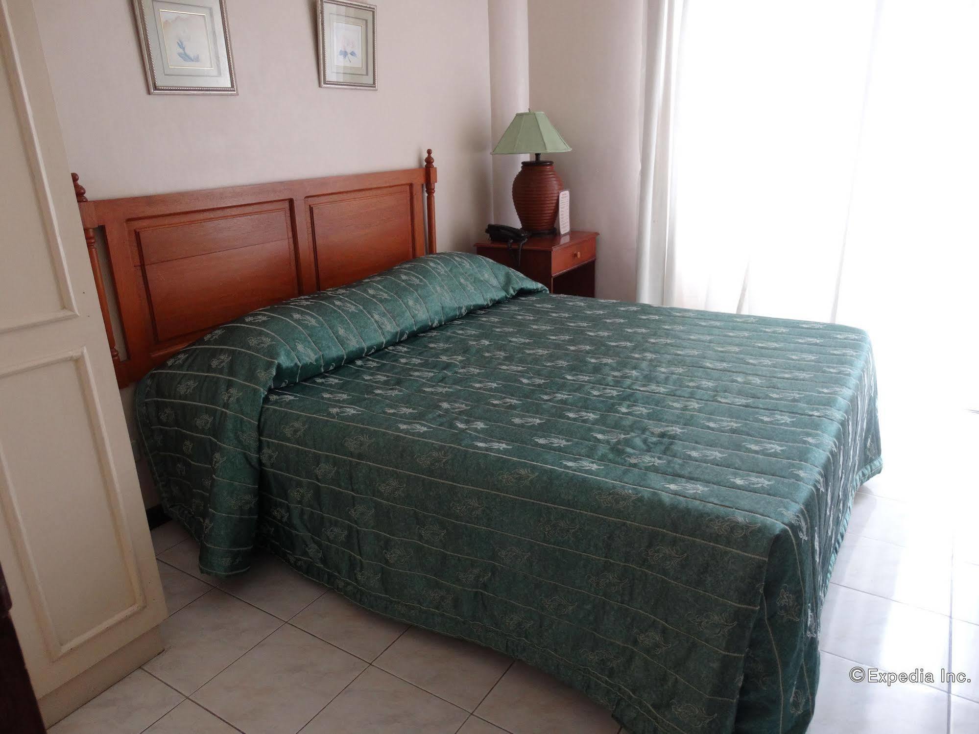 Chateau Del Mar Davao City Extérieur photo